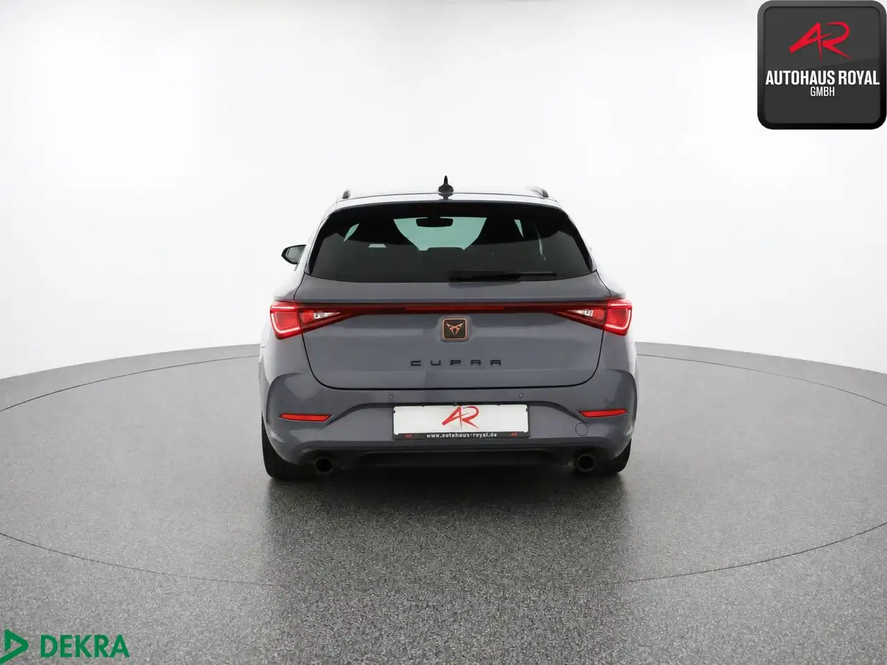 CUPRA Leon ST 2.0 TSI VZ KAMERA,ACC,TOTWINKEL,PARKLENK — معرض صور السيارة 4