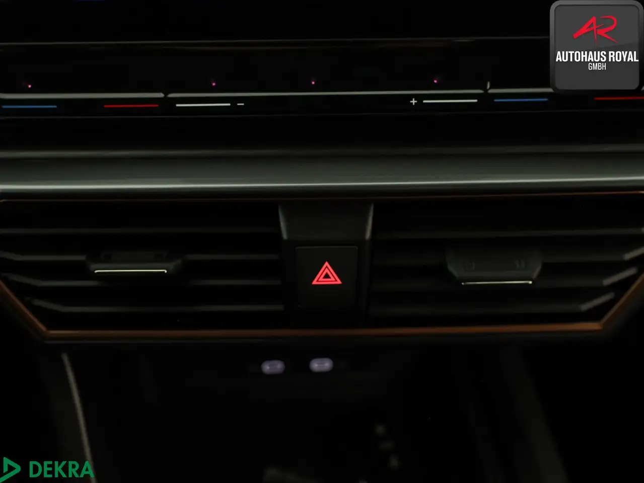 CUPRA Leon ST 2.0 TSI VZ KAMERA,ACC,TOTWINKEL,PARKLENK — معرض صور السيارة 18