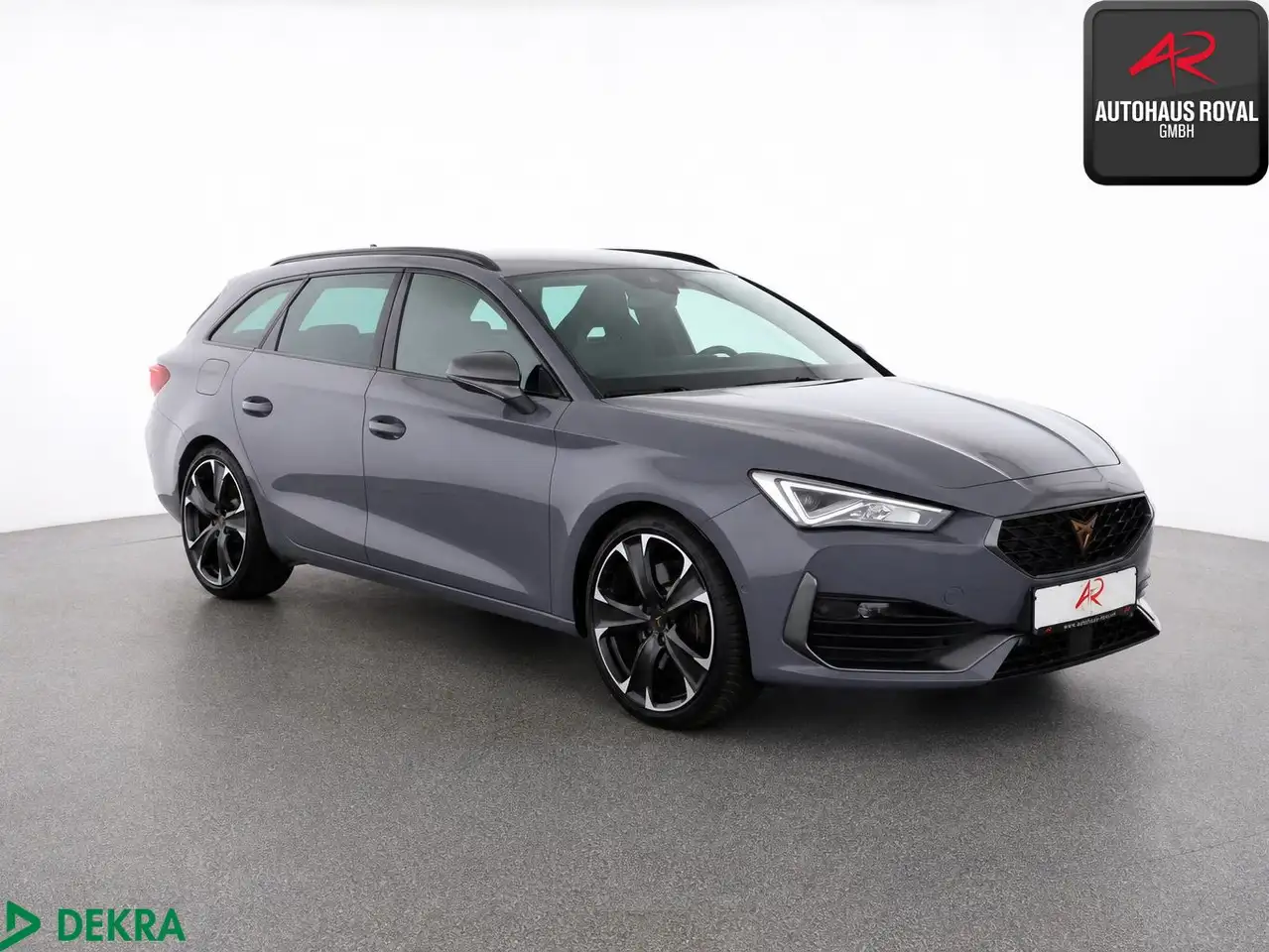 CUPRA Leon ST 2.0 TSI VZ KAMERA,ACC,TOTWINKEL,PARKLENK — معرض صور السيارة 7