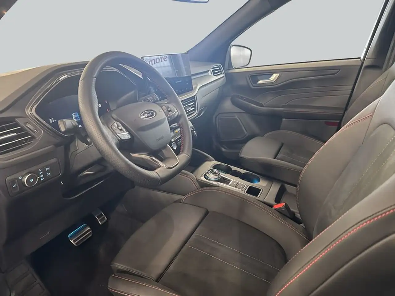 Ford Kuga 2.5 Duratec FHEV ST-LINE X — معرض صور السيارة 10