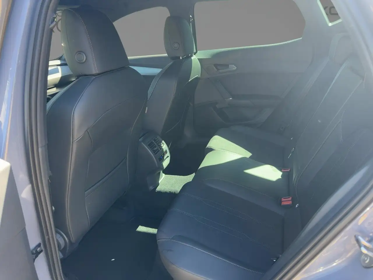 CUPRA Formentor 1.5 DSG TSI ACC AHK Navi Kam360 Fernlichtass.ParkA — معرض صور السيارة 10