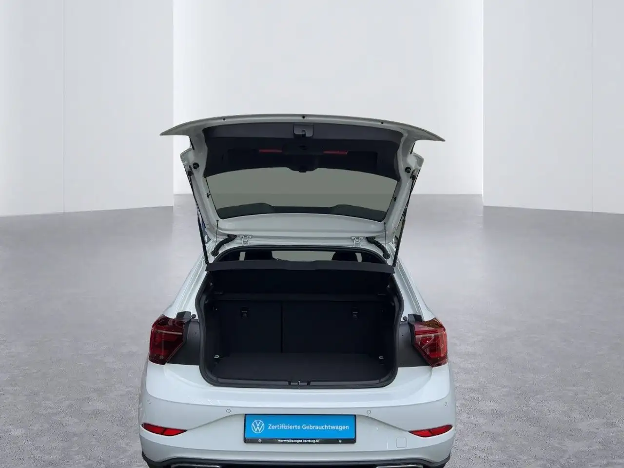 Volkswagen Polo R-Line 1.0 TSI DSG Panoramadach AppConnect — معرض صور السيارة 8