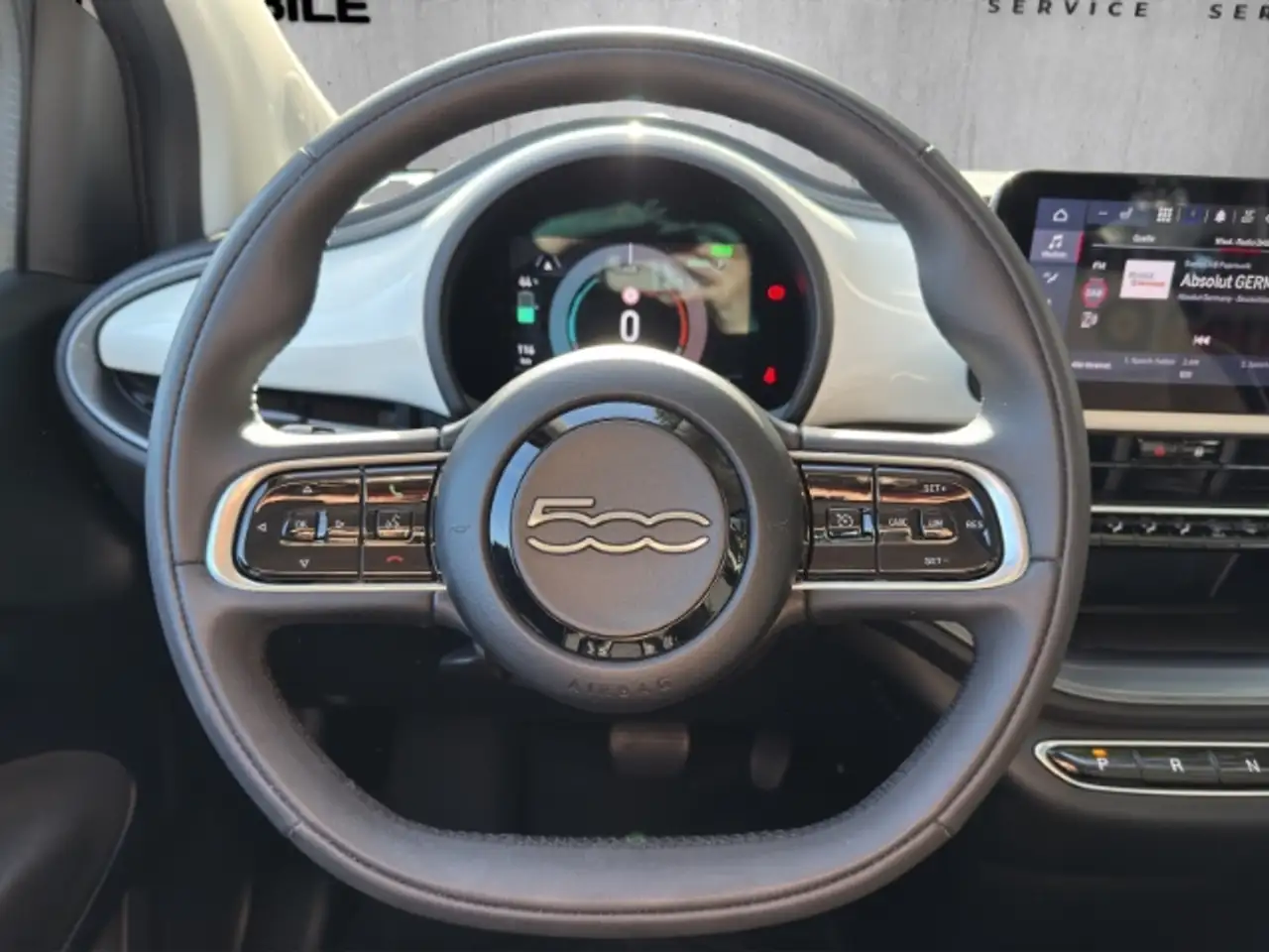 Fiat 500e 42kWh/Navi/RFK/Alu/Apple&Android — معرض صور السيارة 10