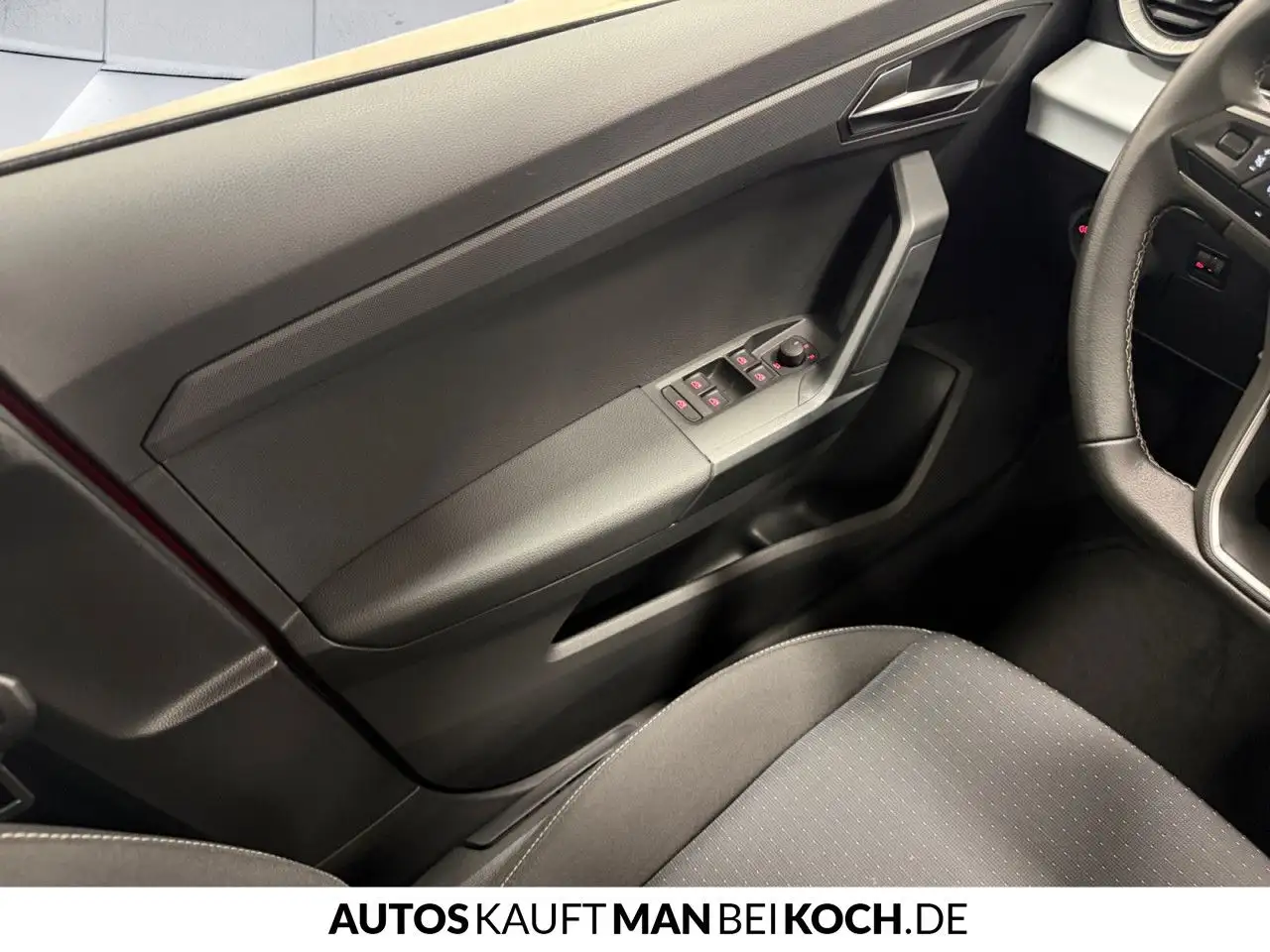 SEAT Arona 1.0TSI DSG Style Edition PARKL LED 4SEASON — Vehicle gallery 14