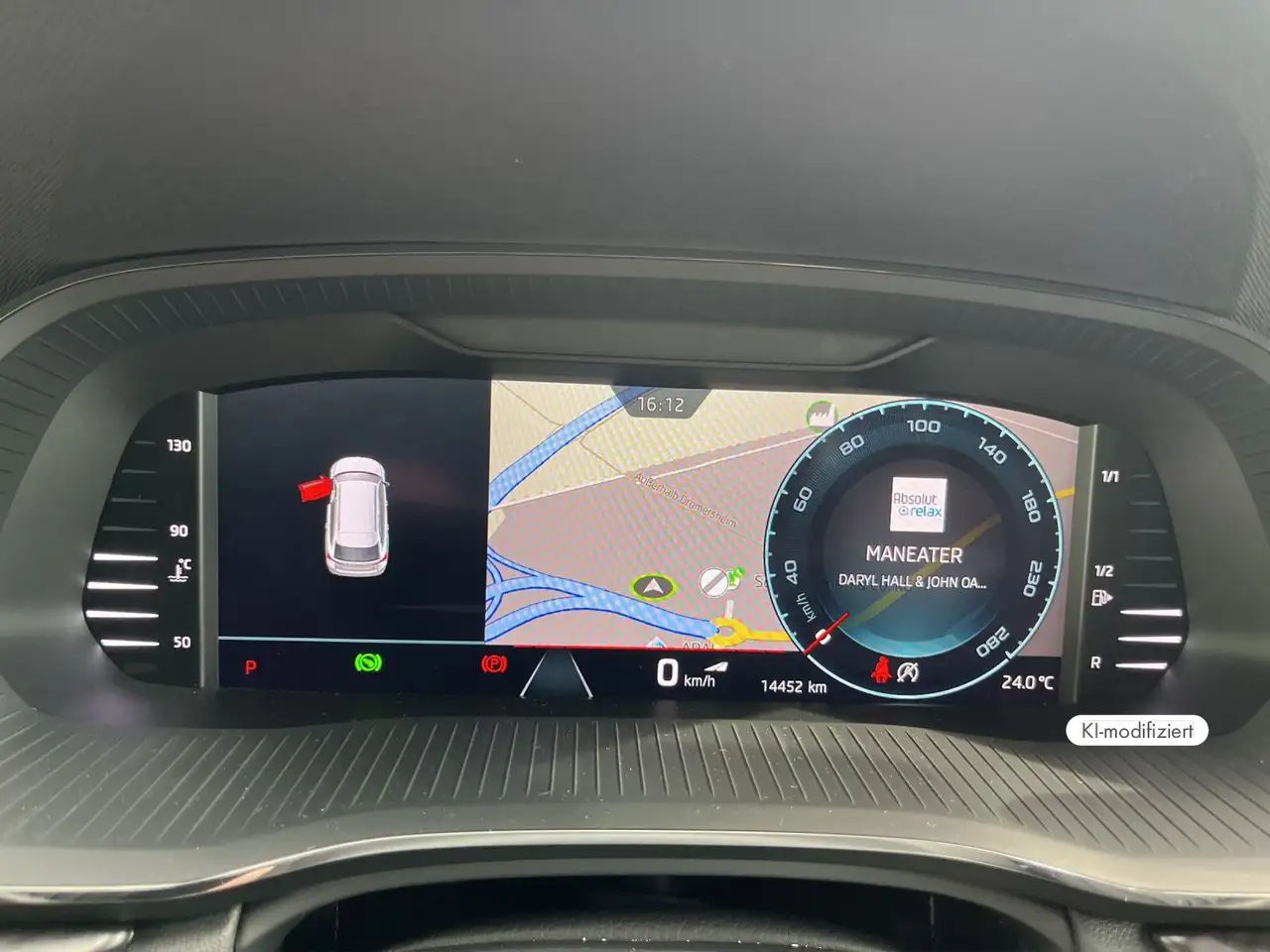 Skoda Octavia Combi RS 2.0 TSI DSG MATRIX PANO AHK 360 — معرض صور السيارة 10