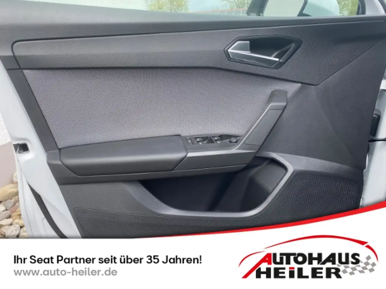 SEAT Leon Sportstourer Style Edit 1.5 eTSI DSG Navi dig Cock — Galerie du véhicule 4