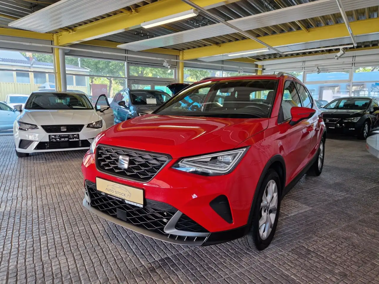 SEAT Arona FR 1,0 TSI LED Navi PDC GRA Full Link — Galerie du véhicule 3