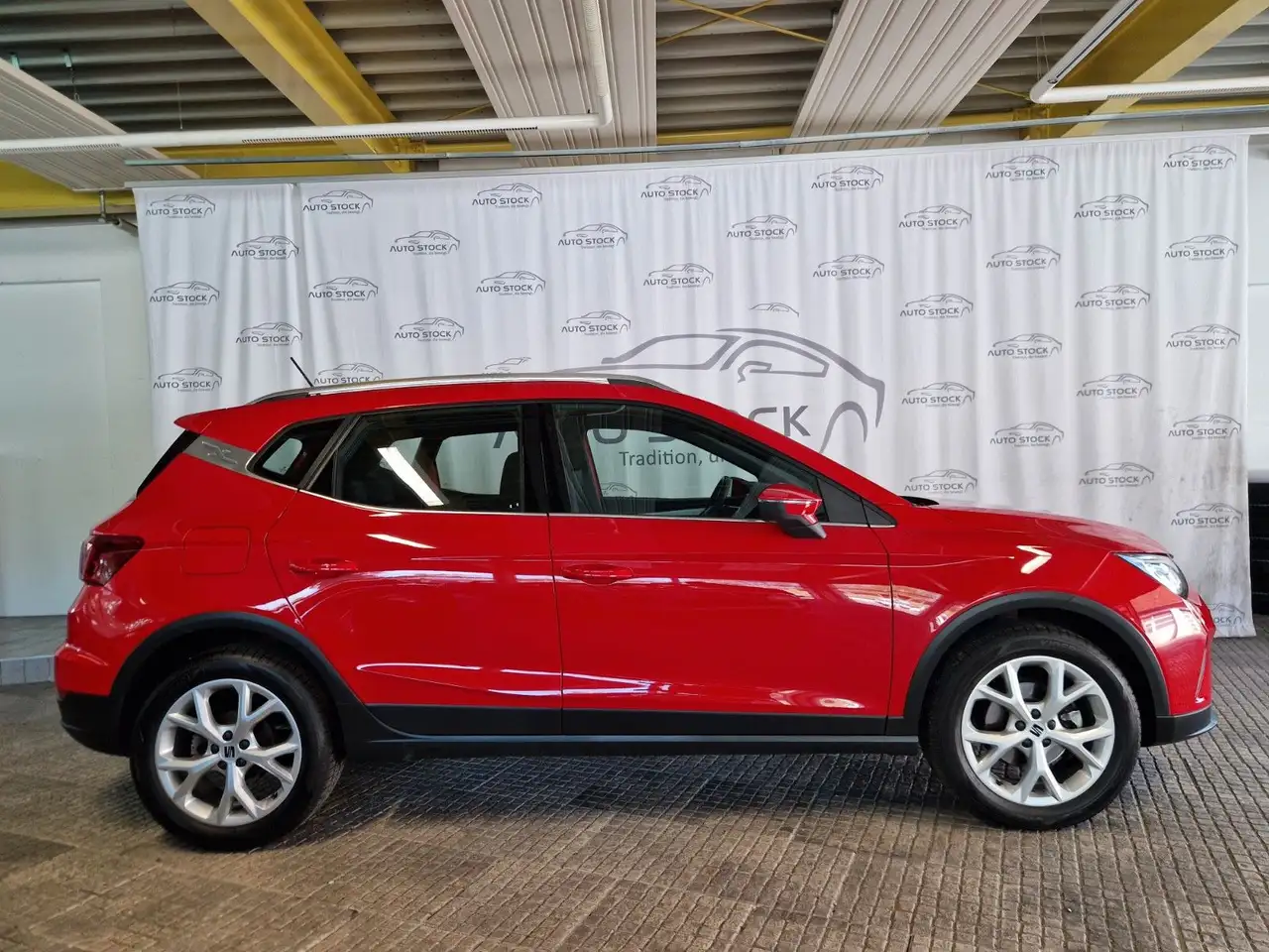 SEAT Arona FR 1,0 TSI LED Navi PDC GRA Full Link — Galerie du véhicule 4