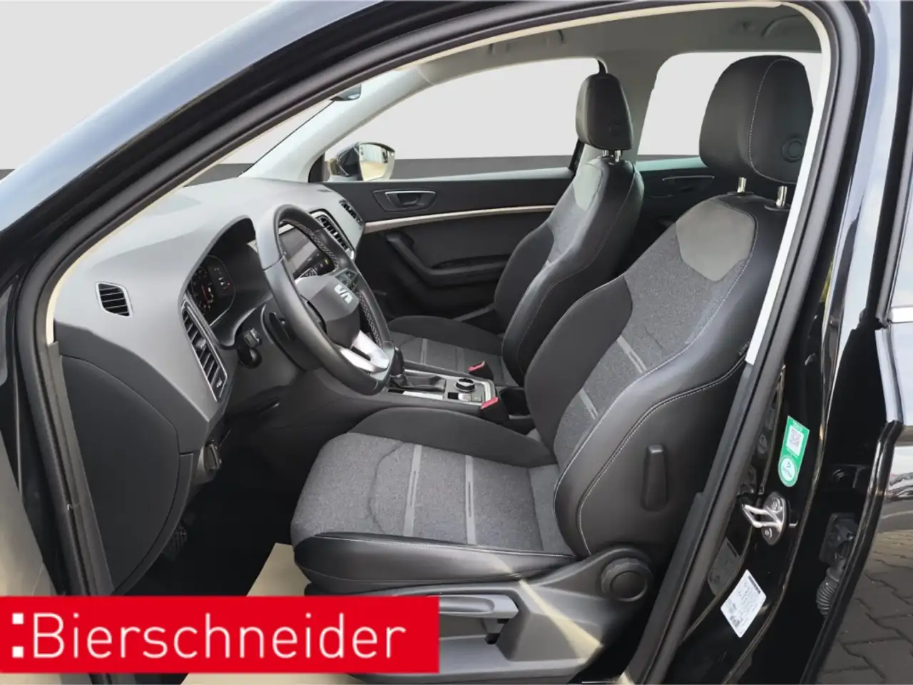 SEAT Ateca 1.5 TSI DSG Xperience LED NAVI RFK — Vehicle gallery 10
