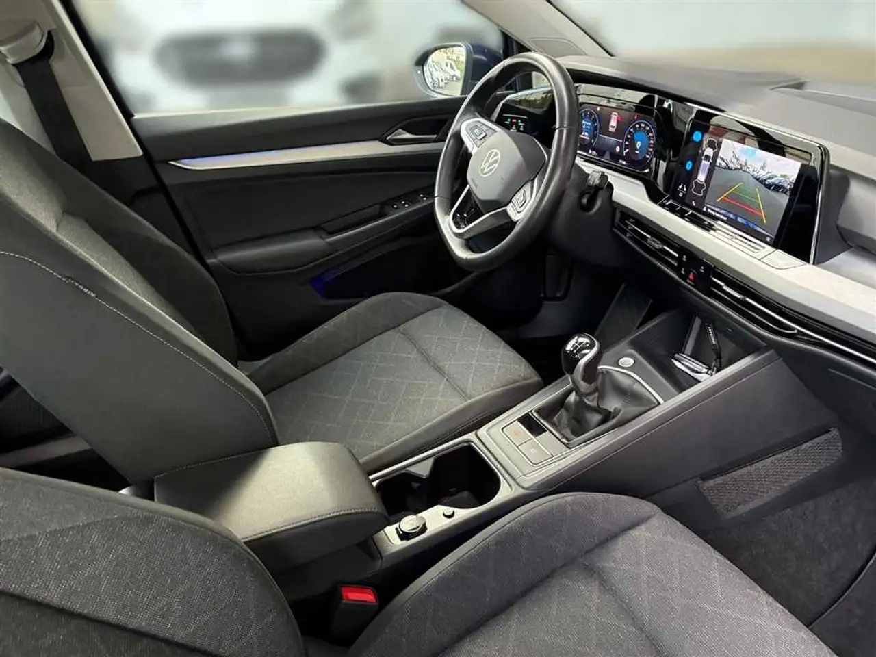 Volkswagen Golf Life 1.0 TSI — Vehicle gallery 16