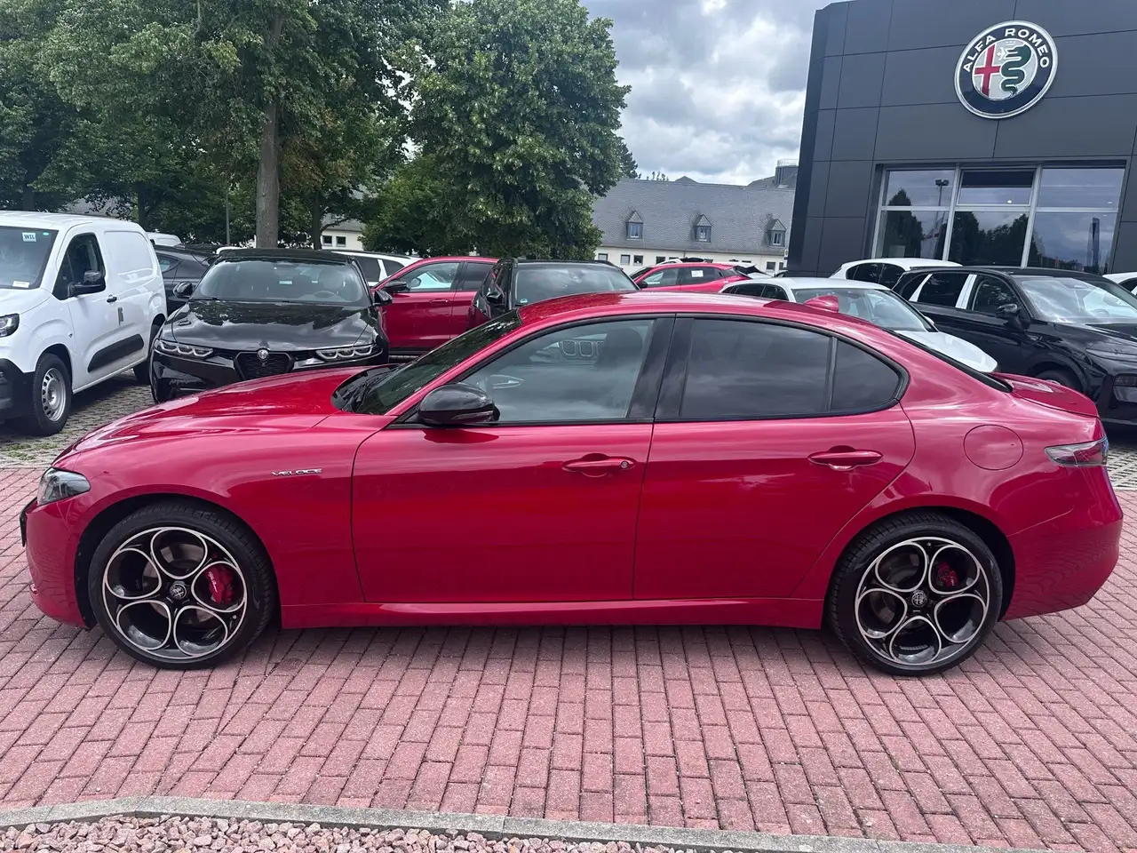 Alfa Romeo Giulia Veloce Q4 — Vehicle gallery 7