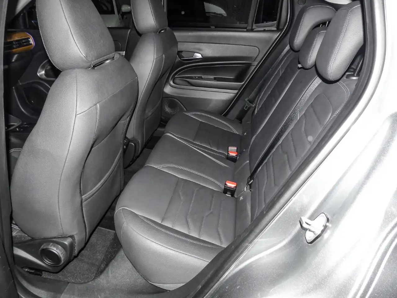 Jeep Avenger Summit Electric Navi Leder Digitales Cockpit 360 K — Vehicle gallery 13