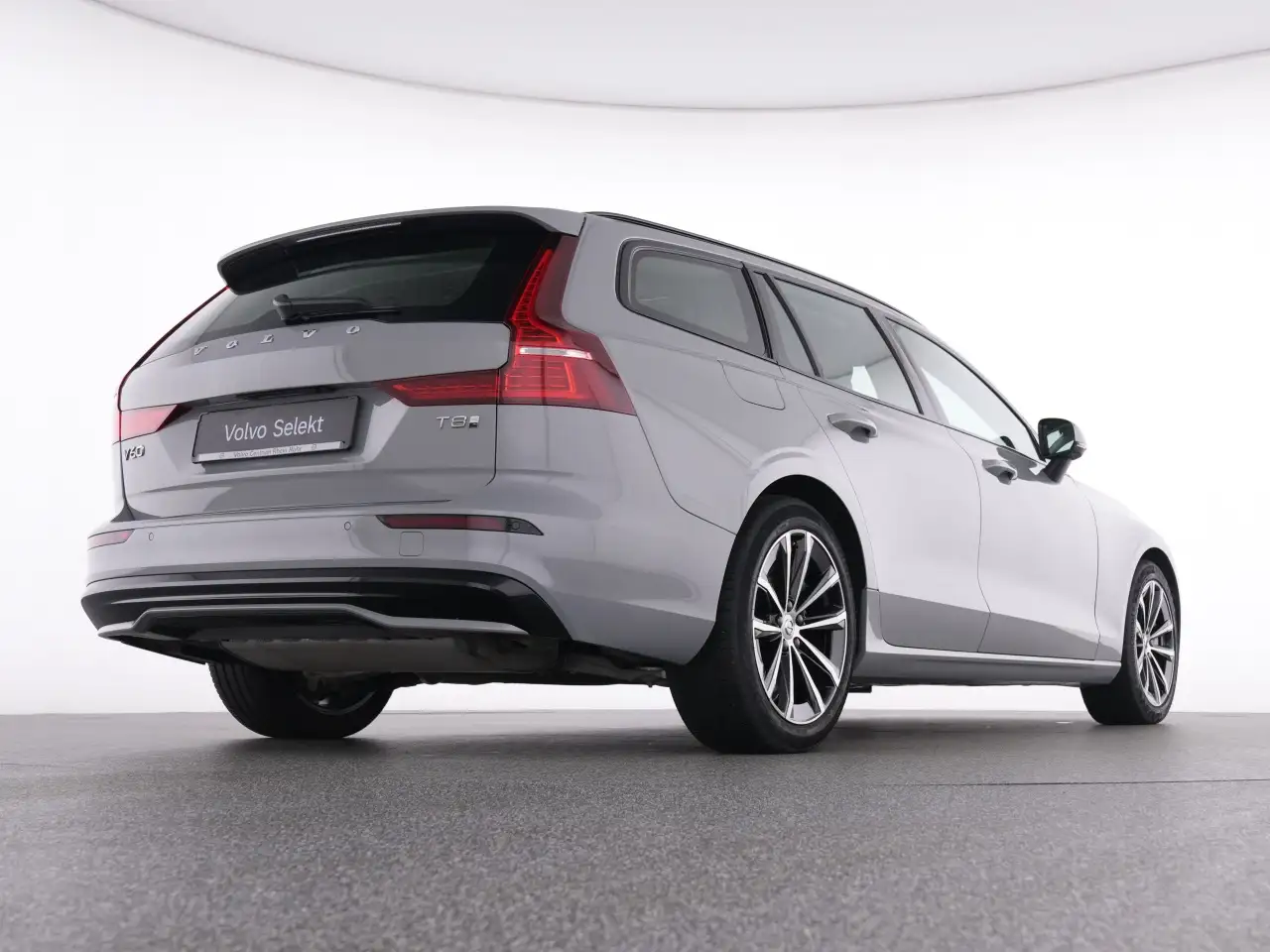 Volvo V60 T8 Recharge Plus Dark+KAM+MEMRY+LEDER — Galería del vehículo 8