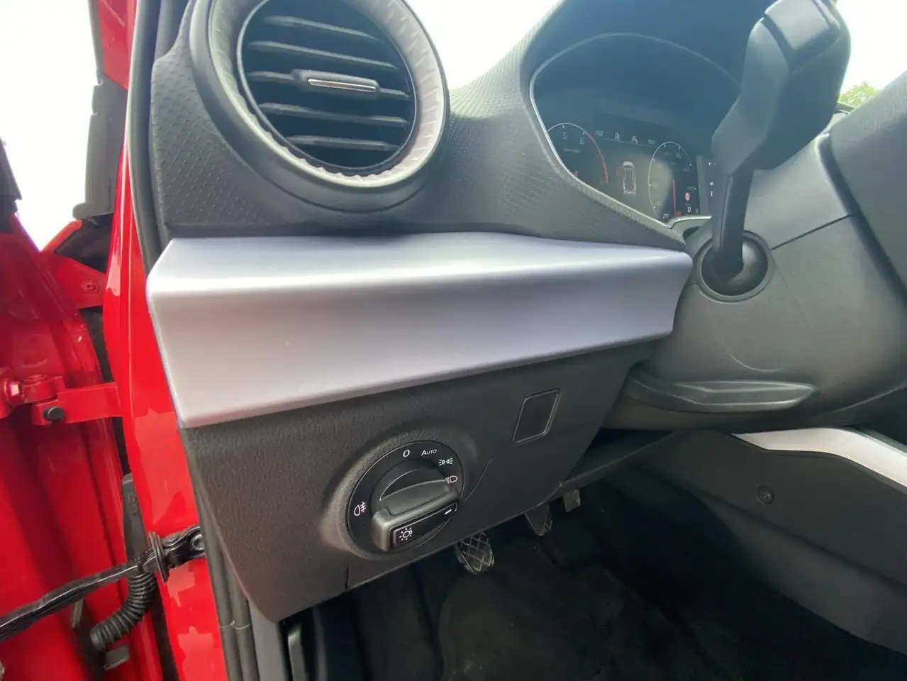 SEAT Arona 1.0 TSI FR SAFE-DRIVING-XL+FULL-LINK+ACC+L — Vehicle gallery 10