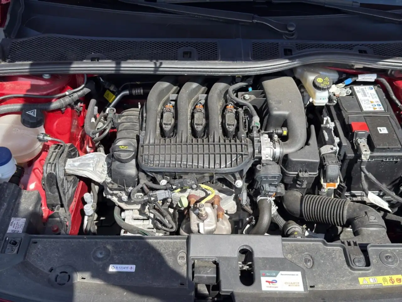 Opel Corsa F 1.2 75PS Sitz u.Lenkradheizung/Camera — Galería del vehículo 24