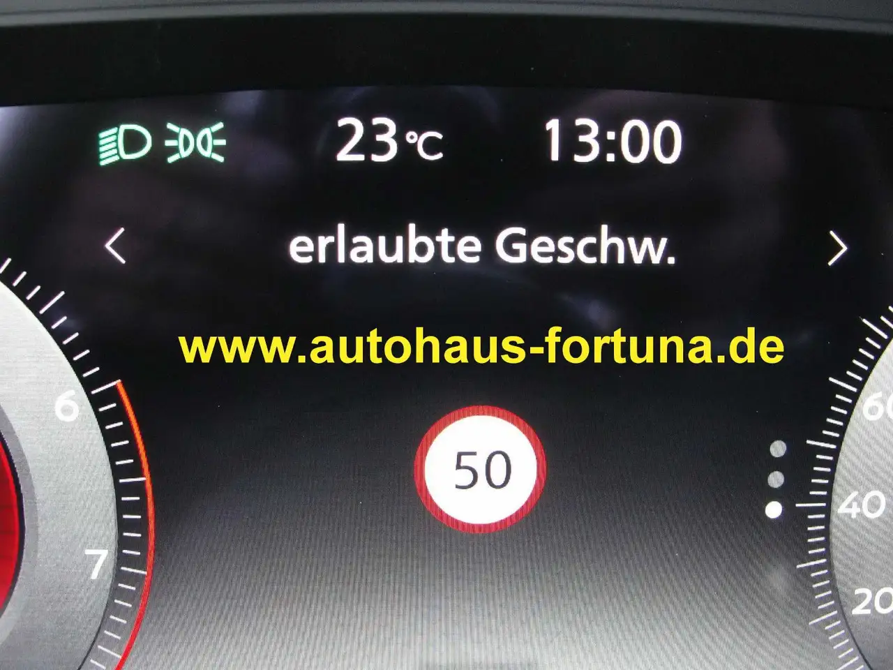 Nissan Qashqai Tekna 1.3 Automatic HUD Glasdach LED — Galería del vehículo 13