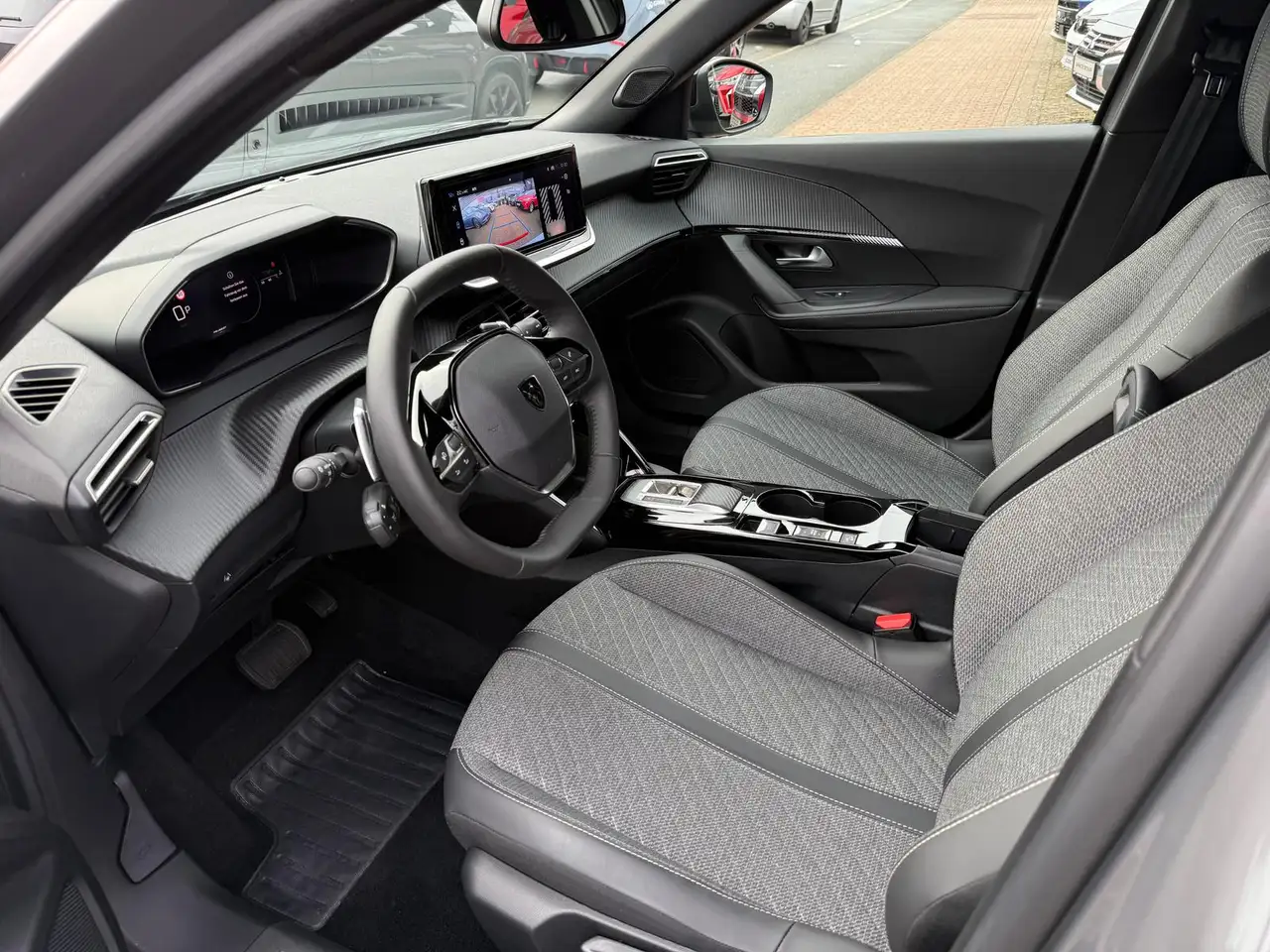 Peugeot 2008 1.2 Allure PureTech 130 *LED *ACC *SHZ — معرض صور السيارة 8