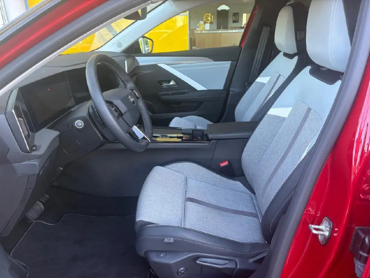 Opel Astra ST Elegance 1,6Hybr AT8 ACC FSHz Kamera Keyless — Galerie du véhicule 10