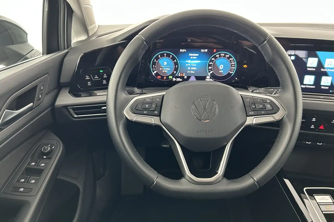 Volkswagen Golf VIII 2.0 TSI Style|ACC|LEDPlus|PDC|SHZG|LHZ — Galería del vehículo 11