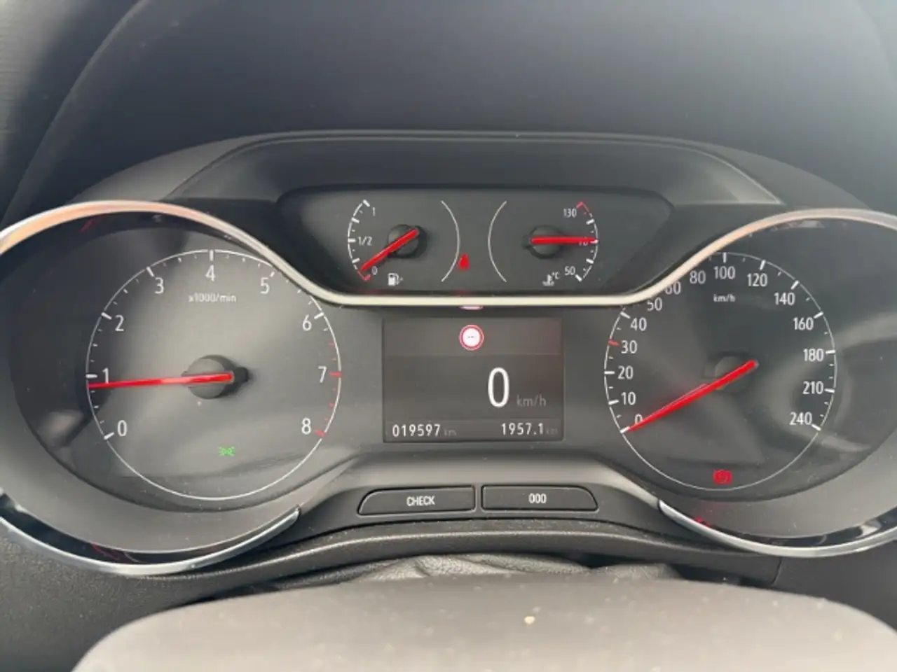 Opel Crossland 1.2 Turbo Enjoy LED - Rückfahrkamera - Navi — Galería del vehículo 18