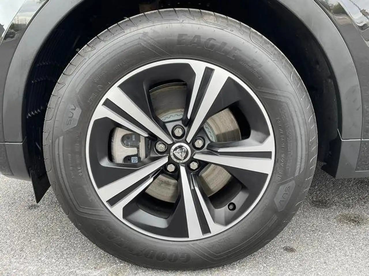 Jaguar E-Pace 2.0D I4 R-Dynamic S AWD Aut. 163 — معرض صور السيارة 9