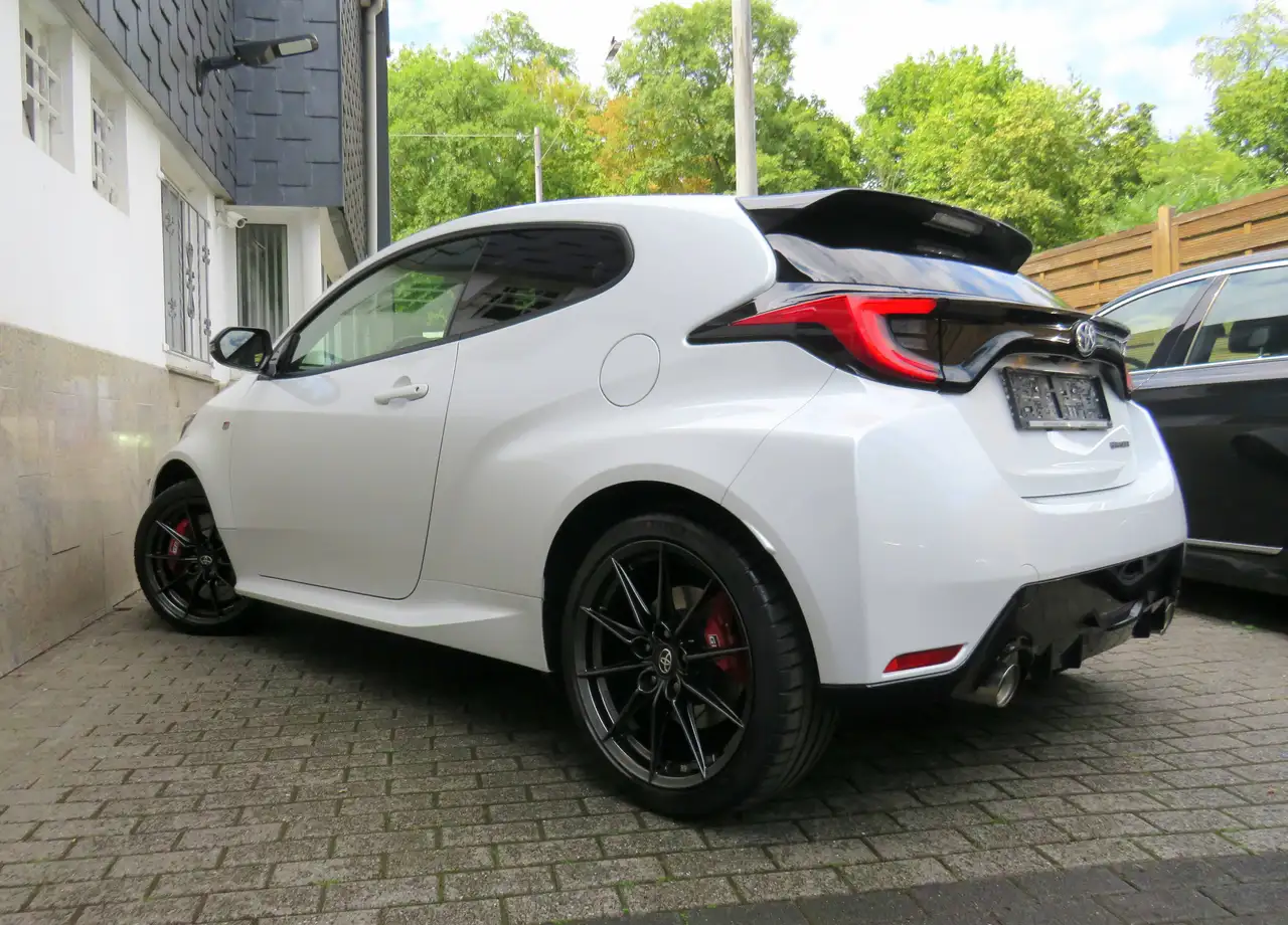 Toyota Yaris GR High Perormance, R-Kam, Shz, ACC, Top! — Galería del vehículo 4