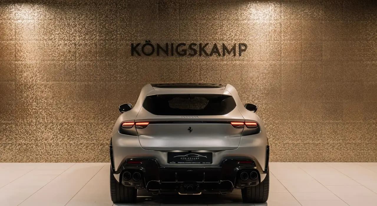 Ferrari Purosangue V12 DCT 4WD * CARBON * PANO * MASSAGE — Vehicle gallery 3