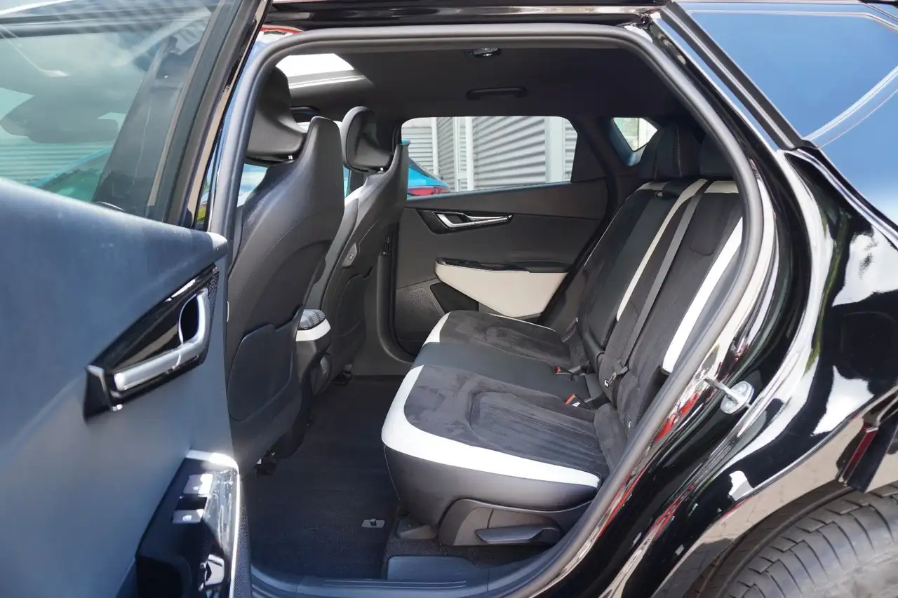 Kia EV6 GT-Line 2WD Design Belüft Glas APP Meridian — معرض صور السيارة 25