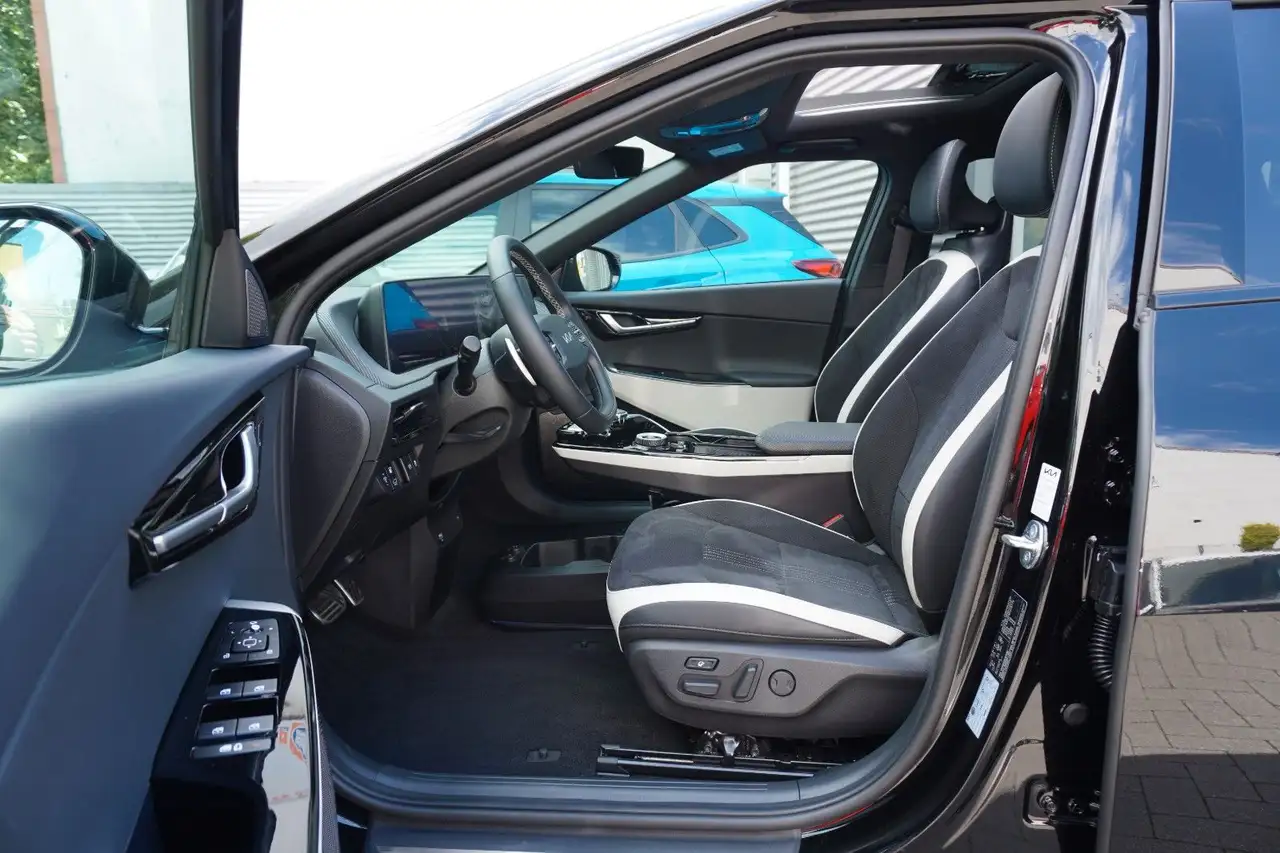 Kia EV6 GT-Line 2WD Design Belüft Glas APP Meridian — معرض صور السيارة 19