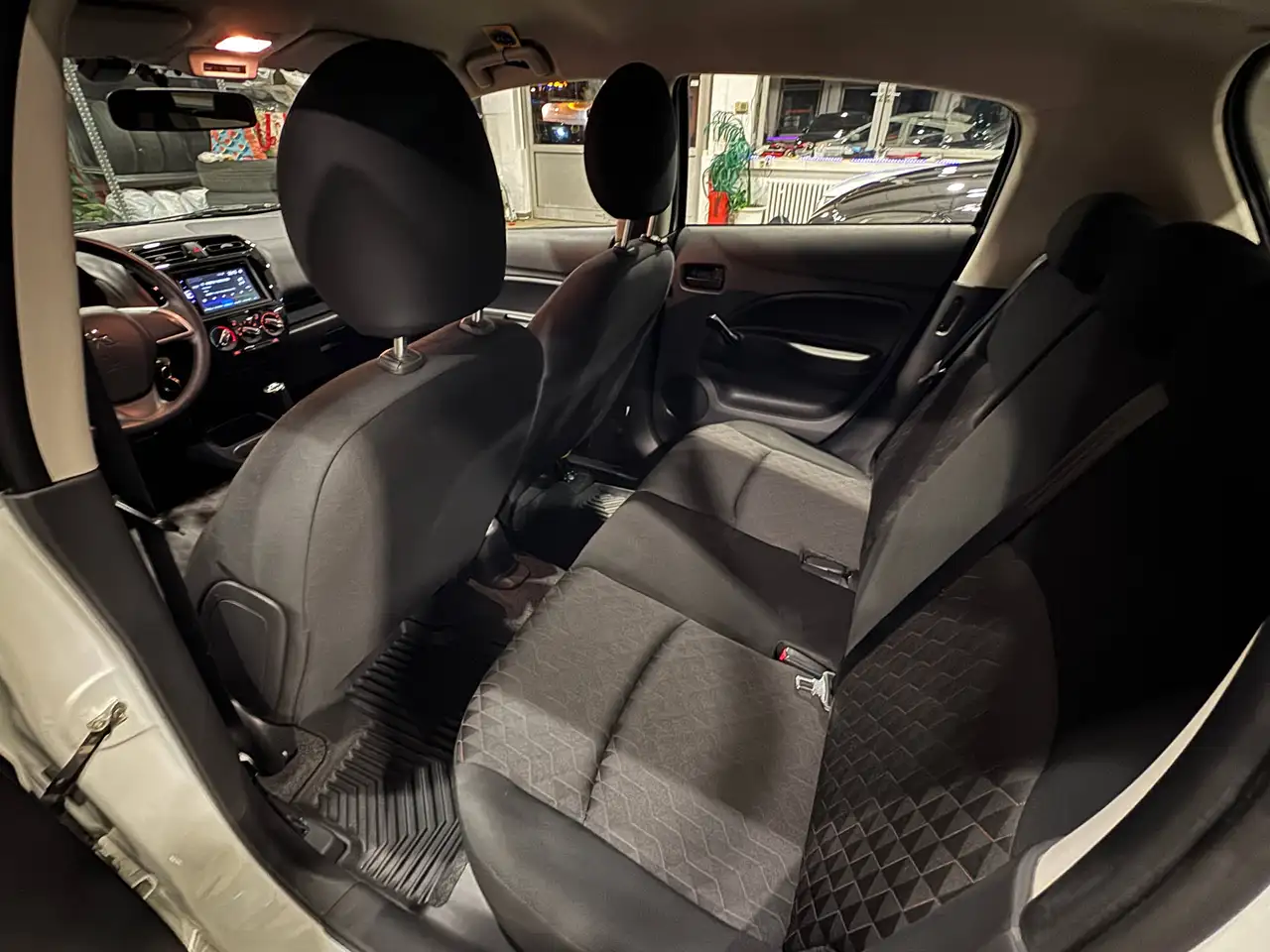 Mitsubishi Space Star Select 1,2i,KLIMA,Servo,ZV mit FUNK,Werksgarantie — معرض صور السيارة 11