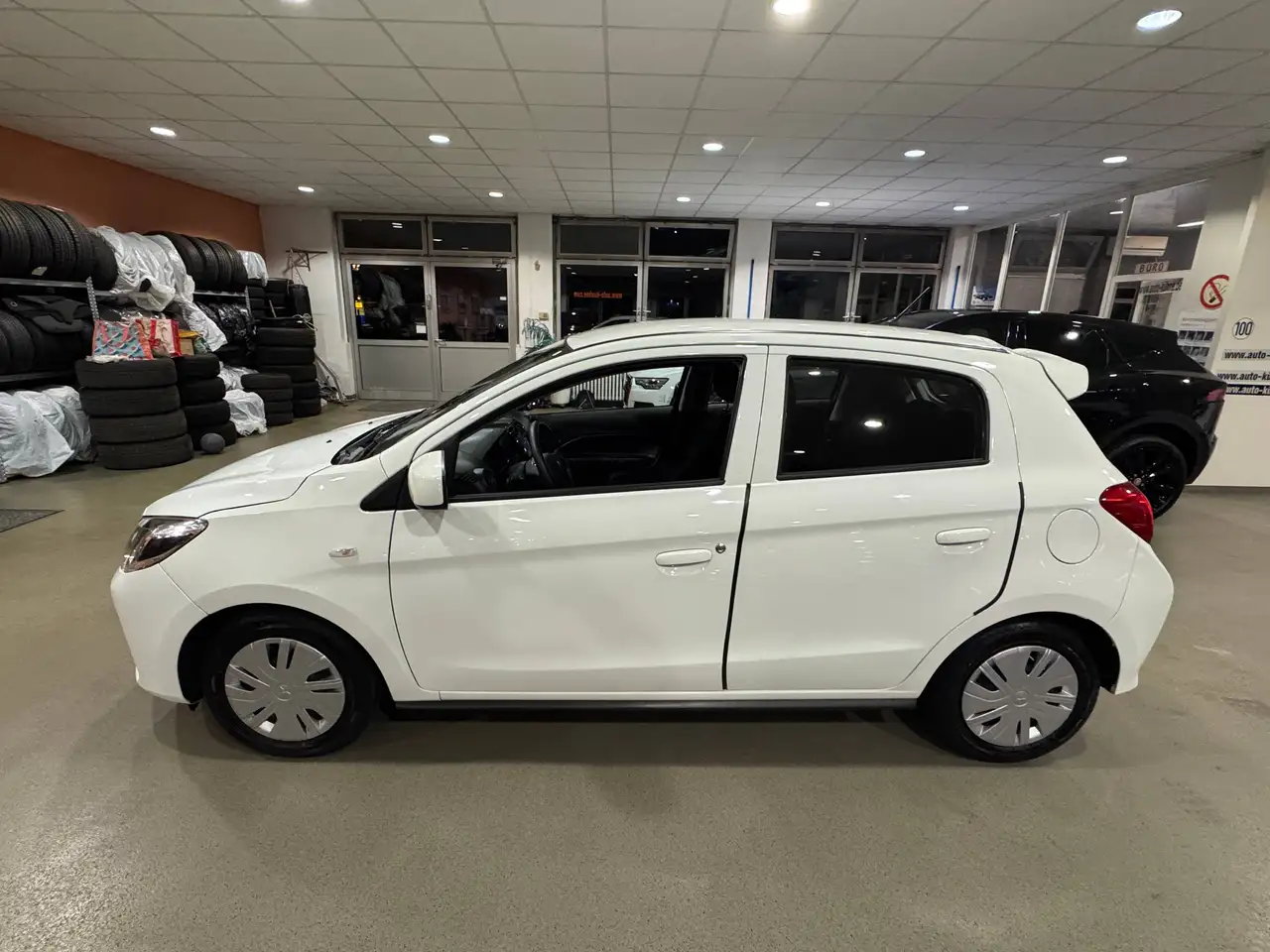 Mitsubishi Space Star Select 1,2i,KLIMA,Servo,ZV mit FUNK,Werksgarantie — معرض صور السيارة 8