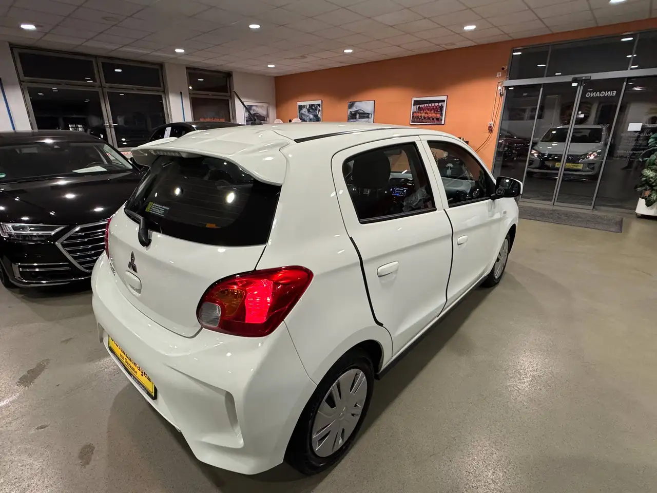 Mitsubishi Space Star Select 1,2i,KLIMA,Servo,ZV mit FUNK,Werksgarantie — معرض صور السيارة 5