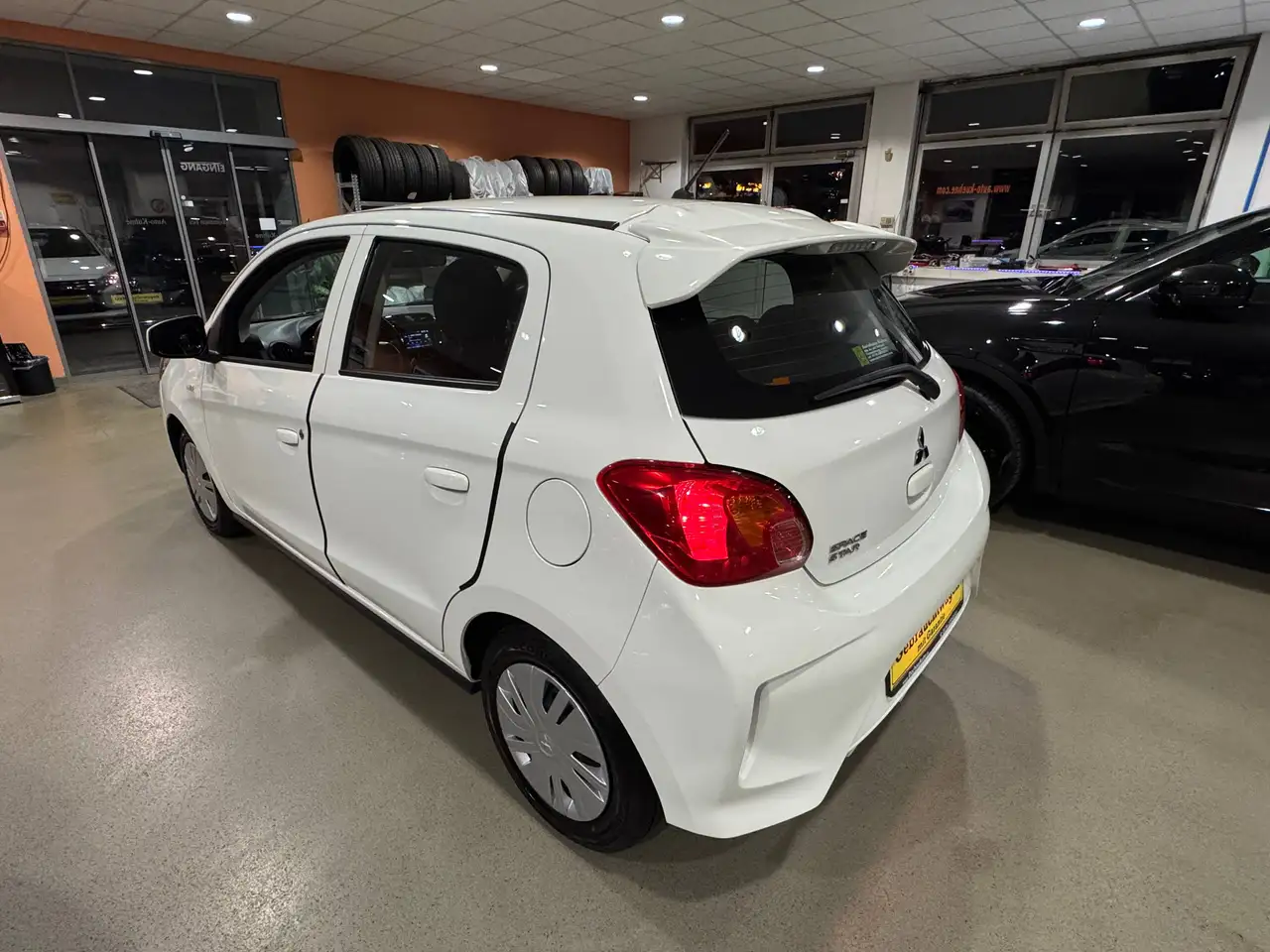 Mitsubishi Space Star Select 1,2i,KLIMA,Servo,ZV mit FUNK,Werksgarantie — معرض صور السيارة 7