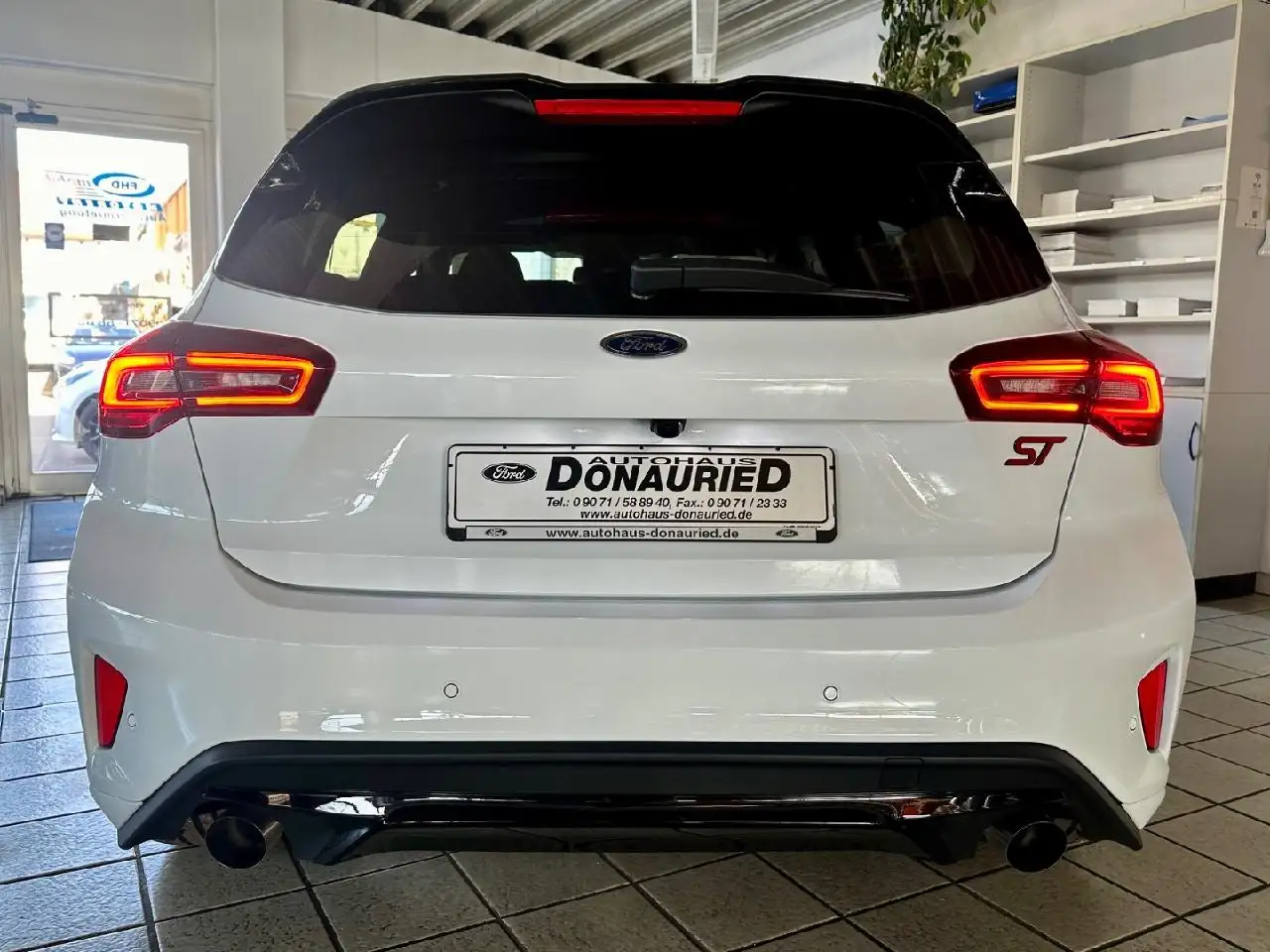 Ford Focus ST X *Vorführwagen* — معرض صور السيارة 5