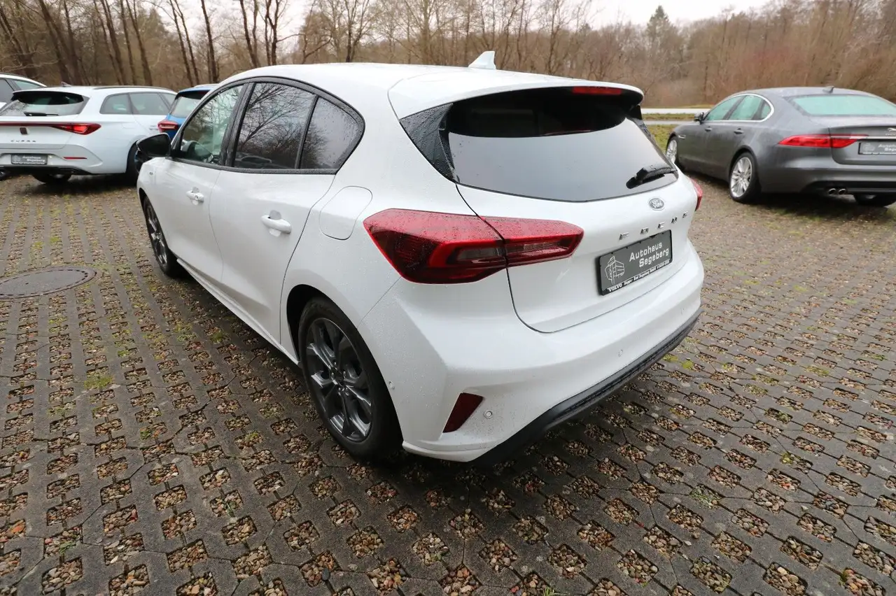 Ford Focus 1,0 ST Line EcoBoost Mild Hybrid 92kW — Galerie du véhicule 3