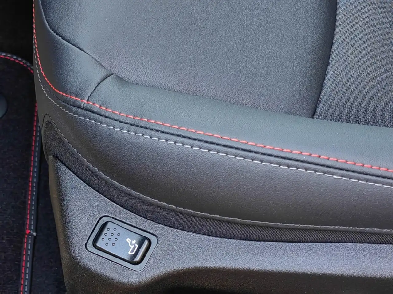 Fiat 500X Sport 1.5 Hybrid LED Kamera Navi ACC SHZ — Vehicle gallery 13