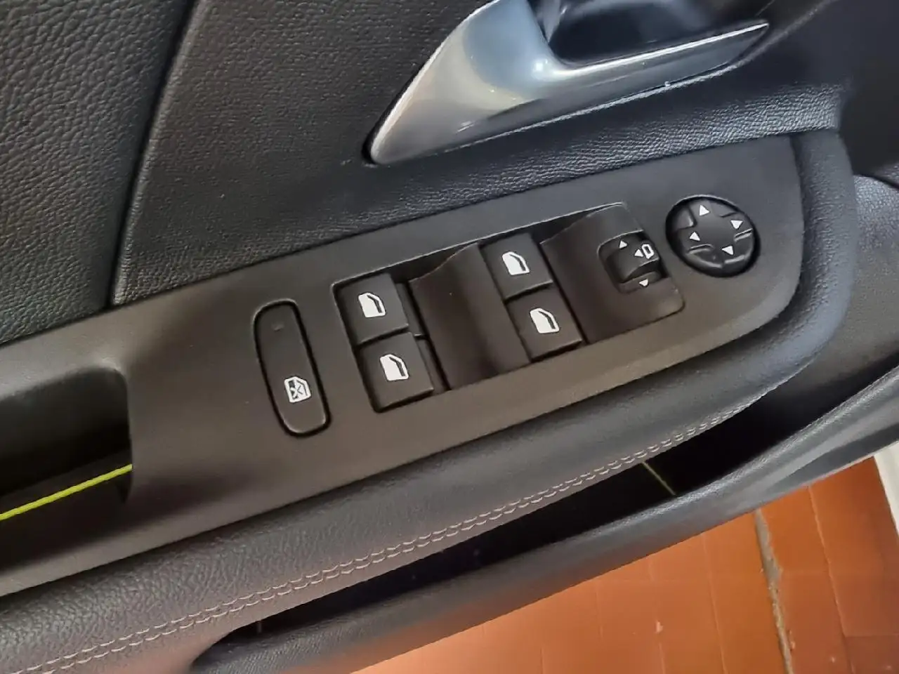 Opel Mokka Ultimate Navi Pro Park&Go Premium uvm — معرض صور السيارة 18