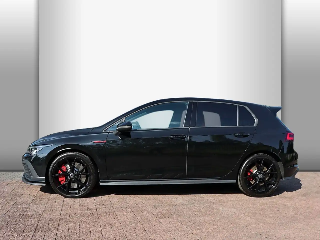 Volkswagen Golf GTI VIII Clubsport 2.0 TSI OPF DSG PANO/HARMAN/NAVIVOR — معرض صور السيارة 4