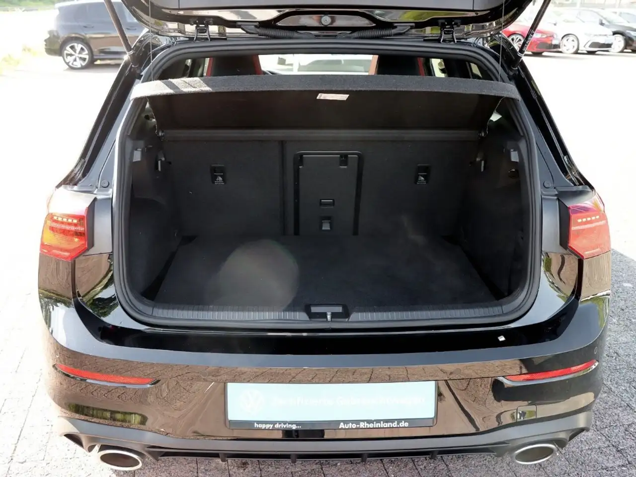 Volkswagen Golf GTI VIII Clubsport 2.0 TSI OPF DSG PANO/HARMAN/NAVIVOR — معرض صور السيارة 15