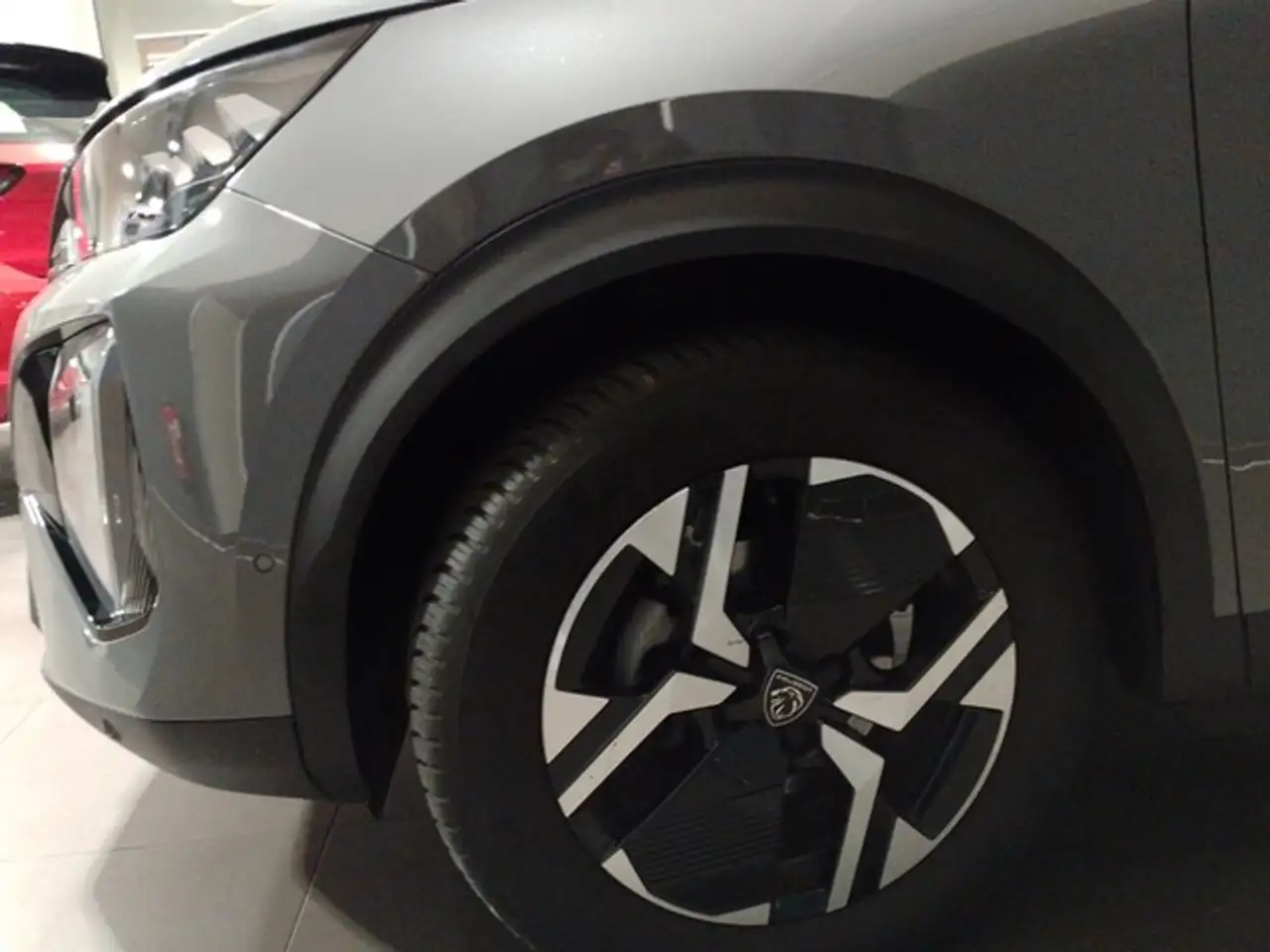 Peugeot 2008 GT Navi 360 Kamera LED ACC Klimaautom — معرض صور السيارة 7