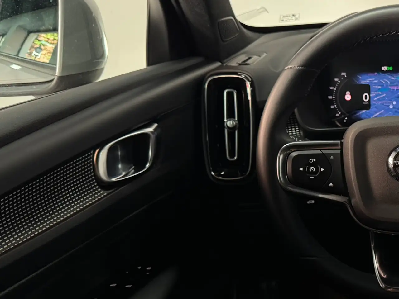 Volvo XC40 B3 Core Aut. — معرض صور السيارة 31