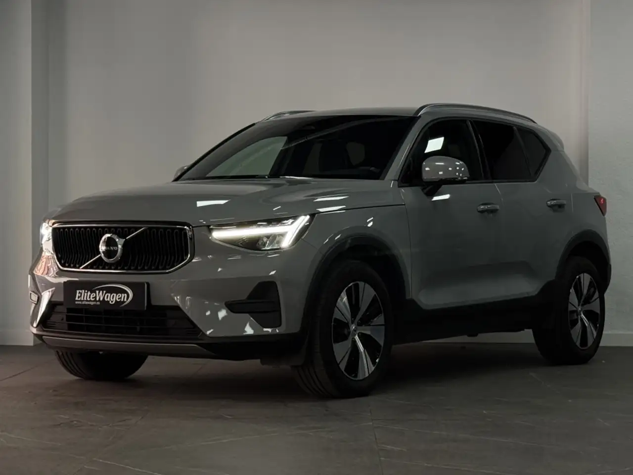 Volvo XC40 B3 Core Aut. — معرض صور السيارة 2