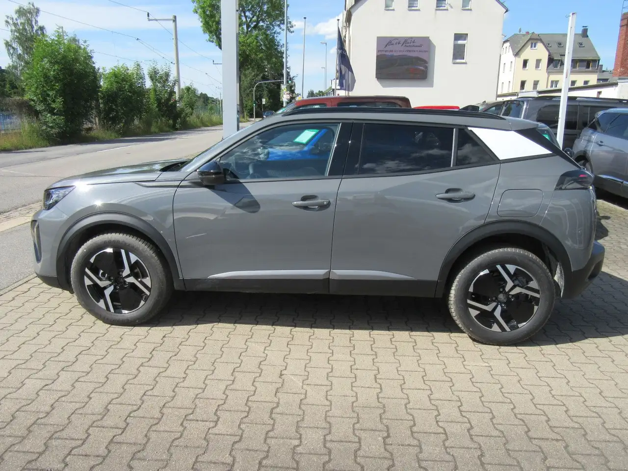 Peugeot 2008 Allure PT 100*Sitzheiz.*Kamera* — معرض صور السيارة 4