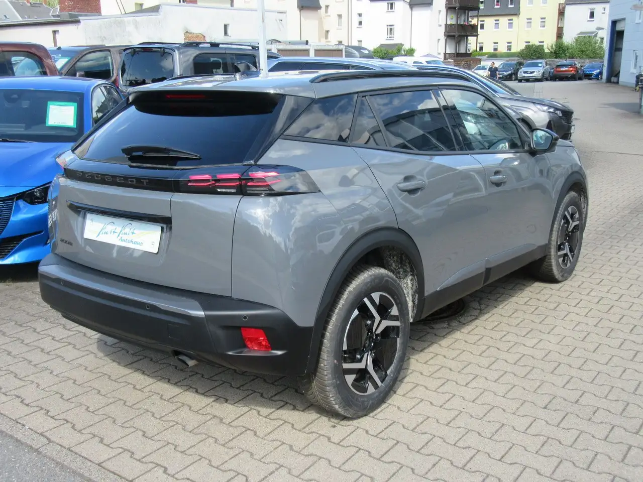 Peugeot 2008 Allure PT 100*Sitzheiz.*Kamera* — معرض صور السيارة 7