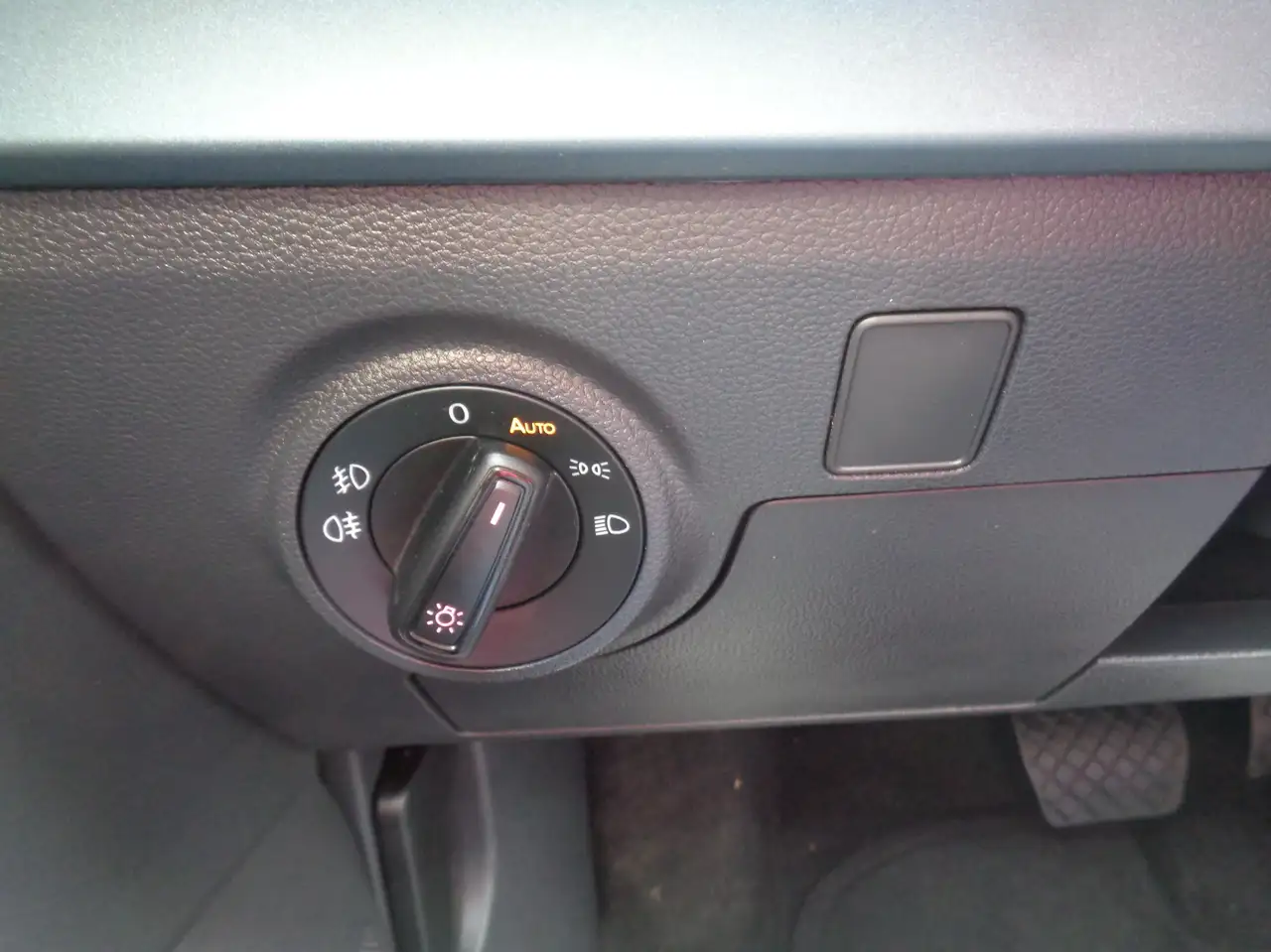 SEAT Arona X-Perience 1.0 TSI DSG LED NAVI PDC RFK SHZ GJR — Vehicle gallery 27
