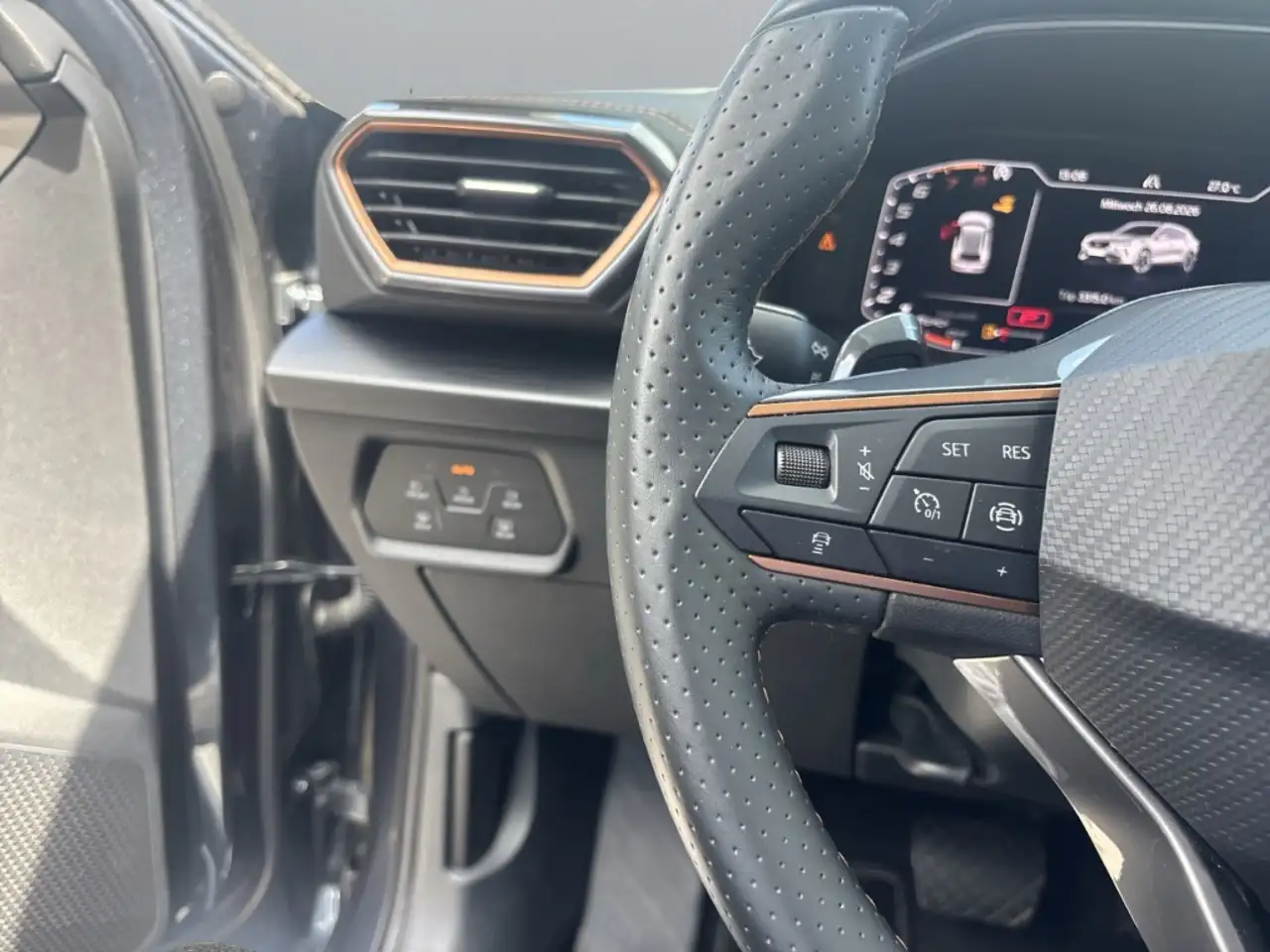 CUPRA Formentor *1.5 TSI/Navi/LED/Sperrdiff./ACC* — معرض صور السيارة 17