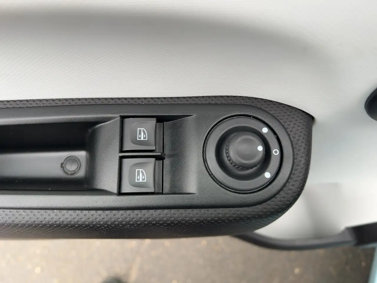 Renault Twingo EQUILIBRE SCe 65 SITZHEIZUNG — Galerie du véhicule 20