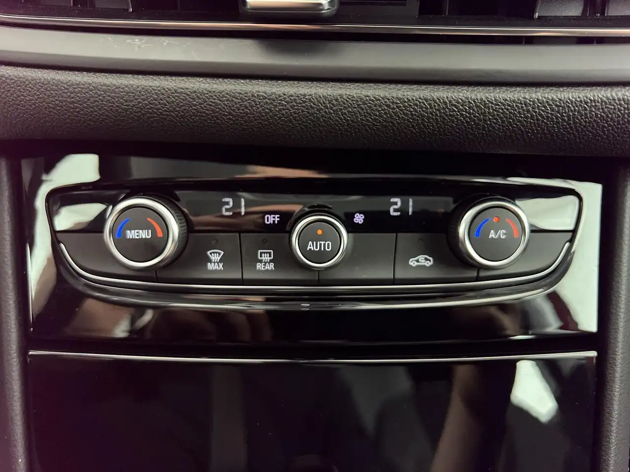 Opel Grandland Enjoy 1.2*Klima*PDC*Tempomat*uvm — Galería del vehículo 12