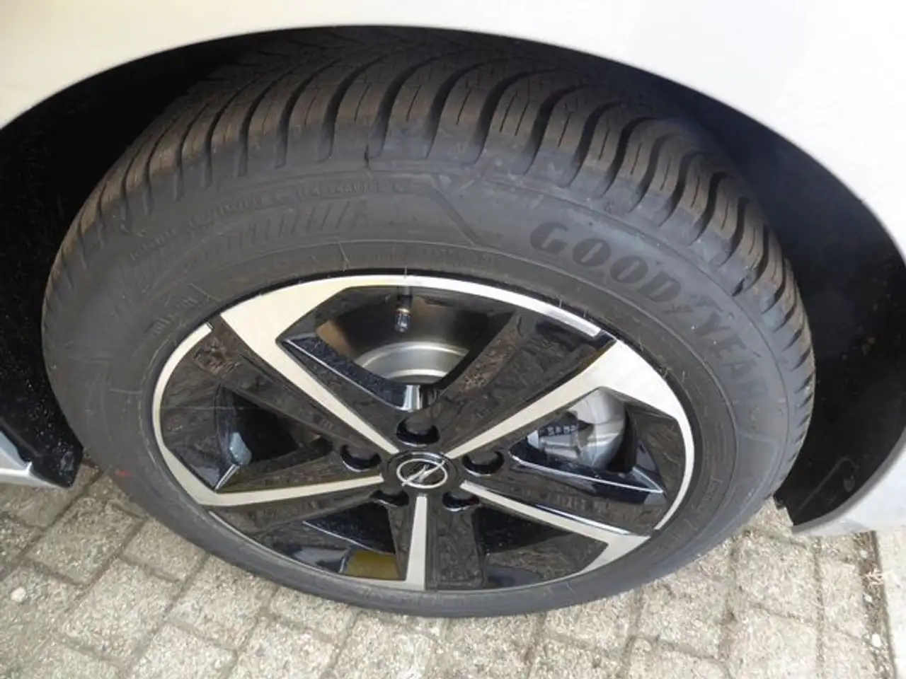 Opel Astra ST 1.2 Turbo Aut. GS+Matrix+ACC+ — معرض صور السيارة 4