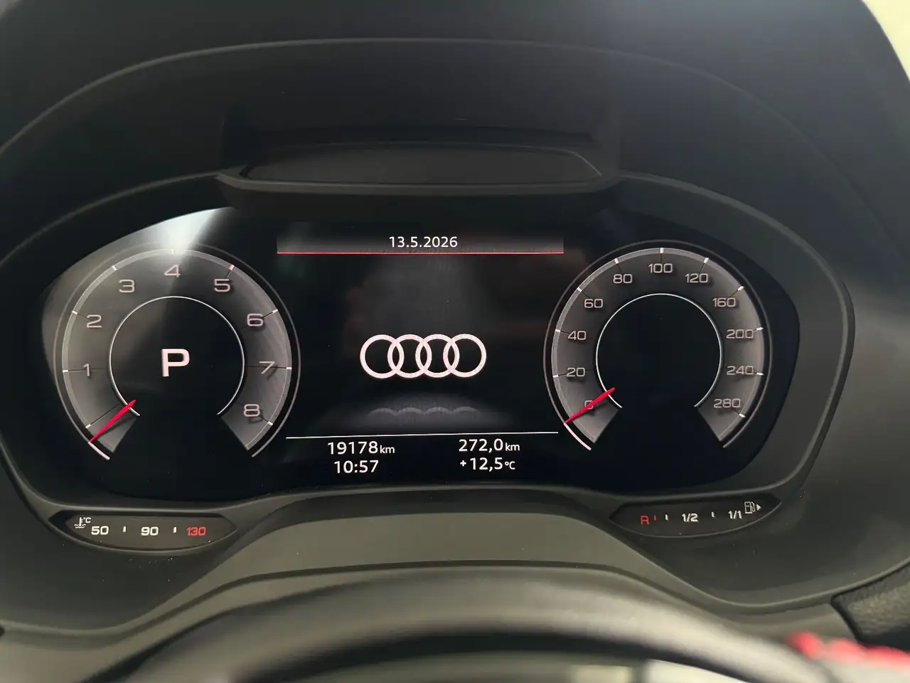 Audi Q2 35 TFSI S line Matrix|Kamera|Virt.Cockpit|18" — Vehicle gallery 24